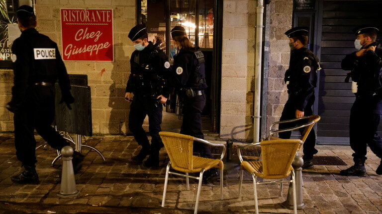 france police curfew