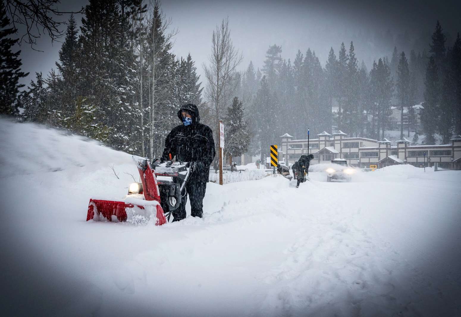 Between 8 and 14 inches fell overnight at Squaw Valley and Alpine Meadows ski resorts.