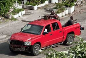 Click to enlarge Pro-Gbagbo militiamen