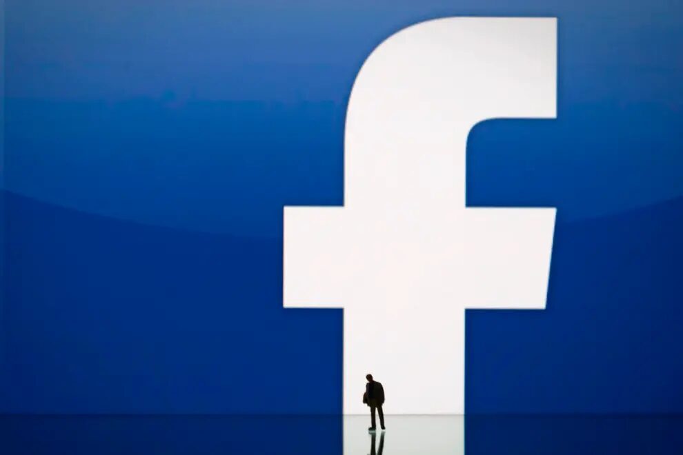 facebook logo lonely