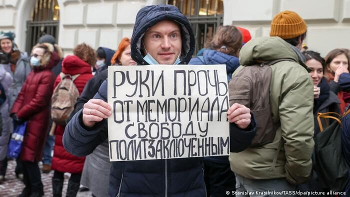 Memorial international protest russia