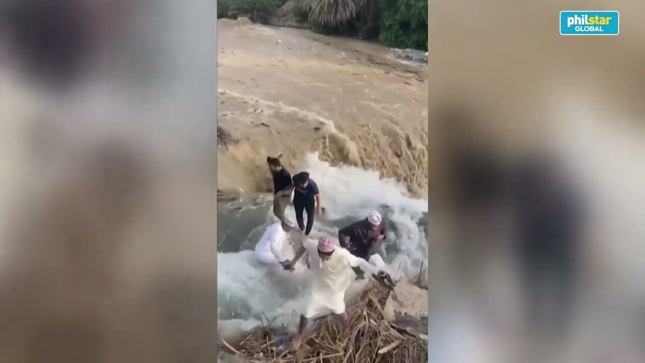 Man swept away by flash floods in Oman