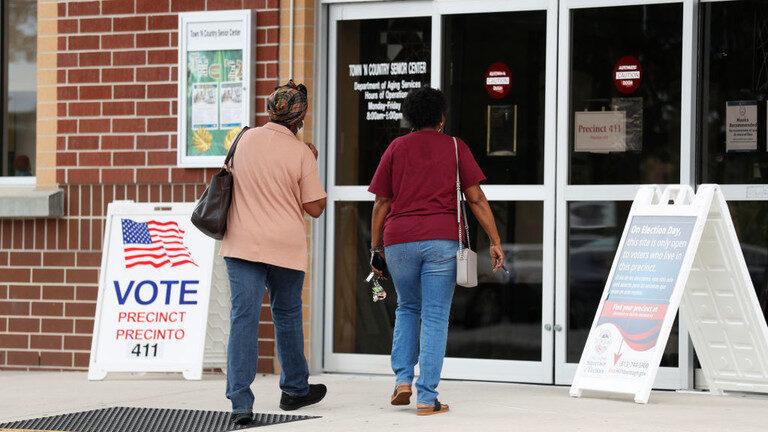 American voting station, voting precinct