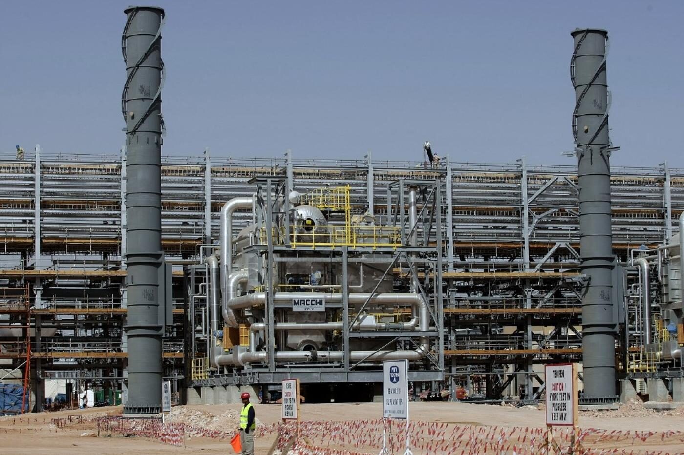 Click to enlarge oil saudi arabia