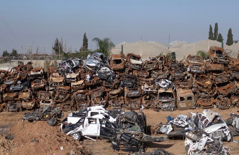 oct 7 cars destroyed idf