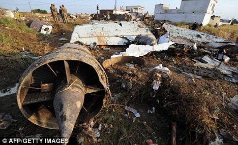 wreckage, bhoja air boing 737, pakistan