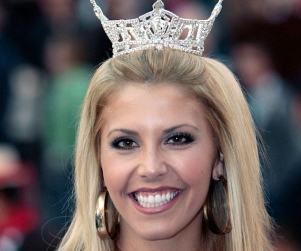 Former Miss Nevada Caleche Manos Sues Police For Breaking 