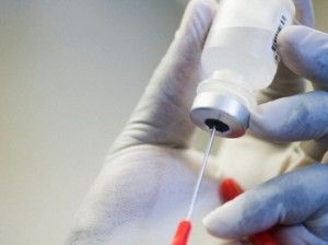 hypodermic needle/vaccine