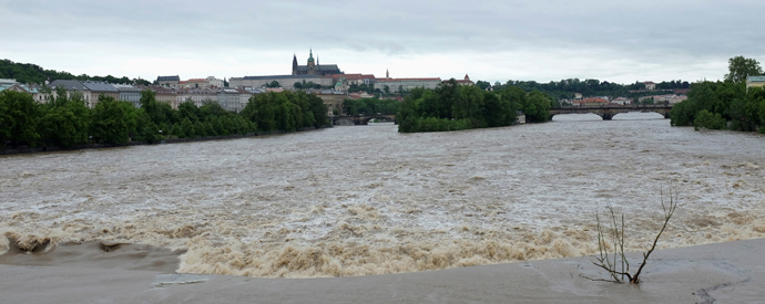 Click to enlarge Prague Floods_3