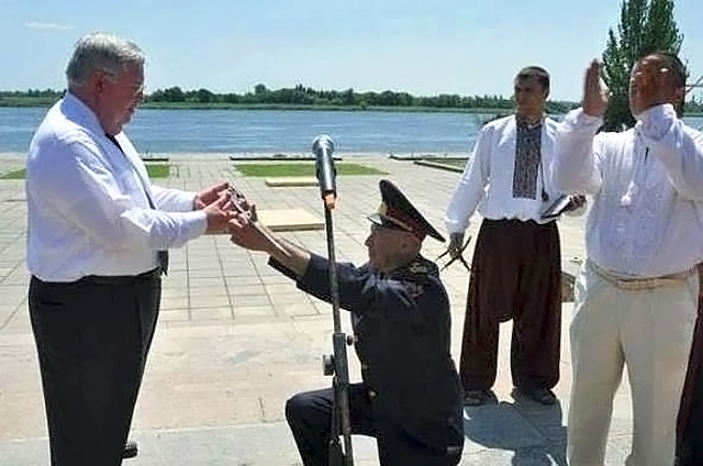 Click to enlarge US Ambassador Tefft in Ukraine