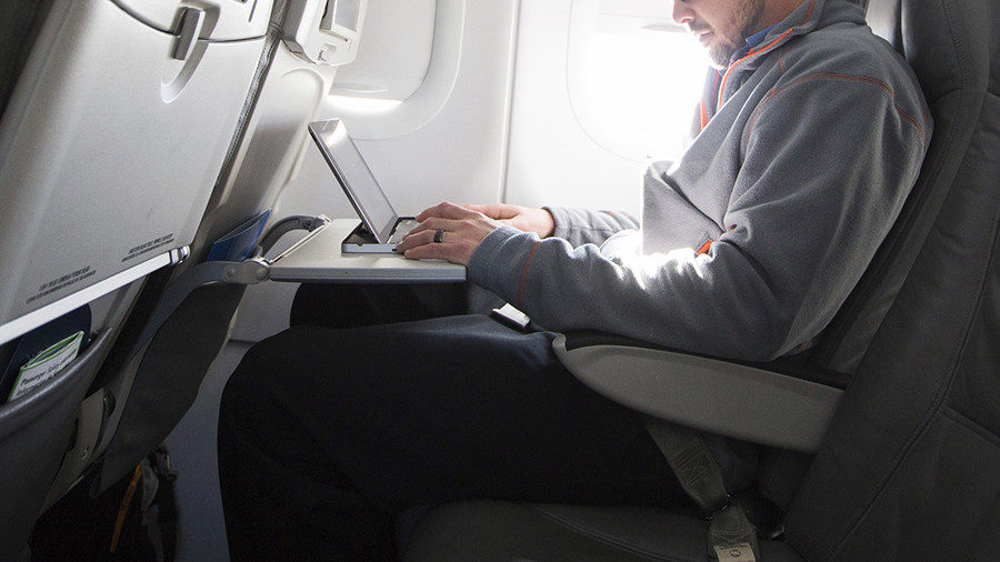 flight passenger laptop