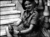Clara in her 30s