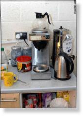 Tea monitor station