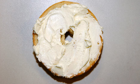  Cream cheese bagel. 