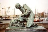 Click to enlarge statue Hans Brinker