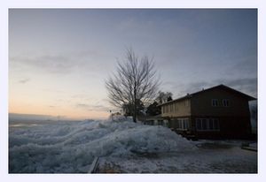 Saginaw Bay ice destroys homes