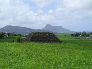 Mauritius pyramid 2