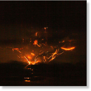 Click to enlarge volcano lightning