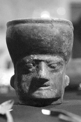 Click to enlarge tiawanacu culture ceramic