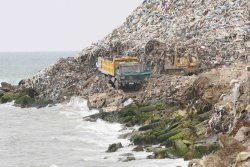 sidon trash mountain