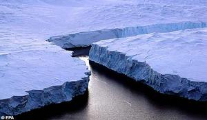 Click to enlarge Iceberg Photo