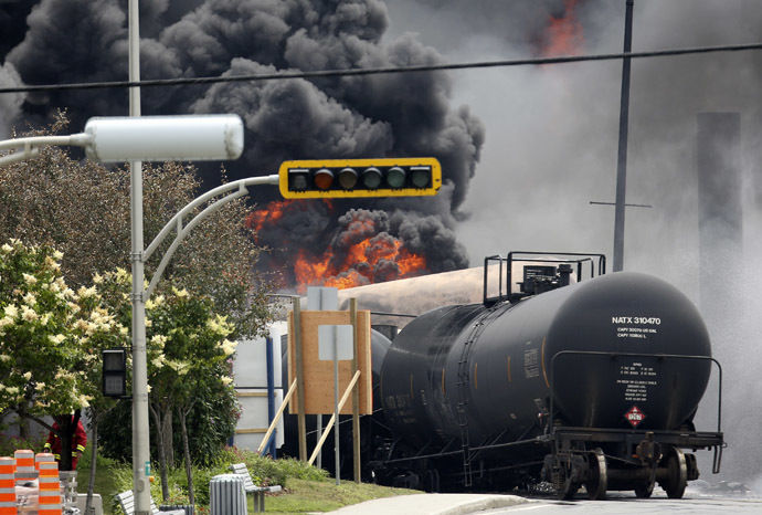 Explosion d'un train au Québec : au moins 5 morts et 40 disparus