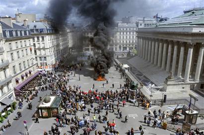 Click to enlarge AFP french workers