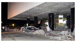 CN Tower damage