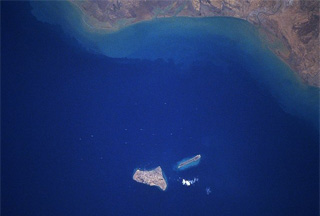 Click to enlarge Iran Sat Image UFO