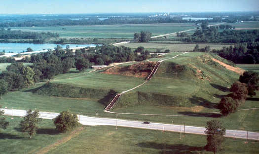 Cahokia Mounds 