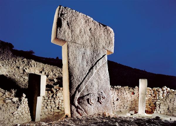 Click to enlarge Göbekli Tepe temple pillar