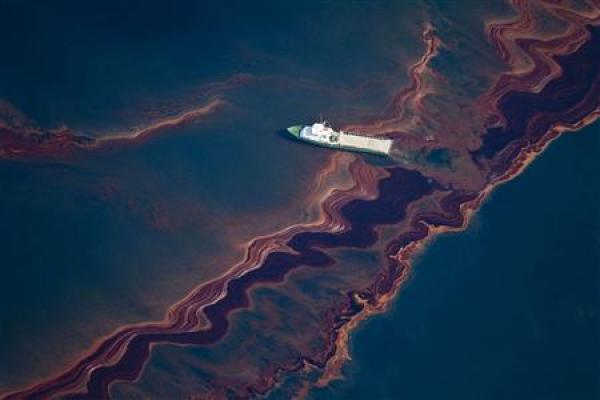 Click to enlarge aerial view of the oil leaked
