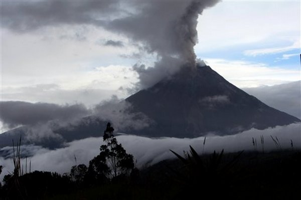Click to enlarge Tungurahua volcano