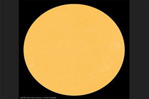 Rare spotless day observed on July 18, 2014
