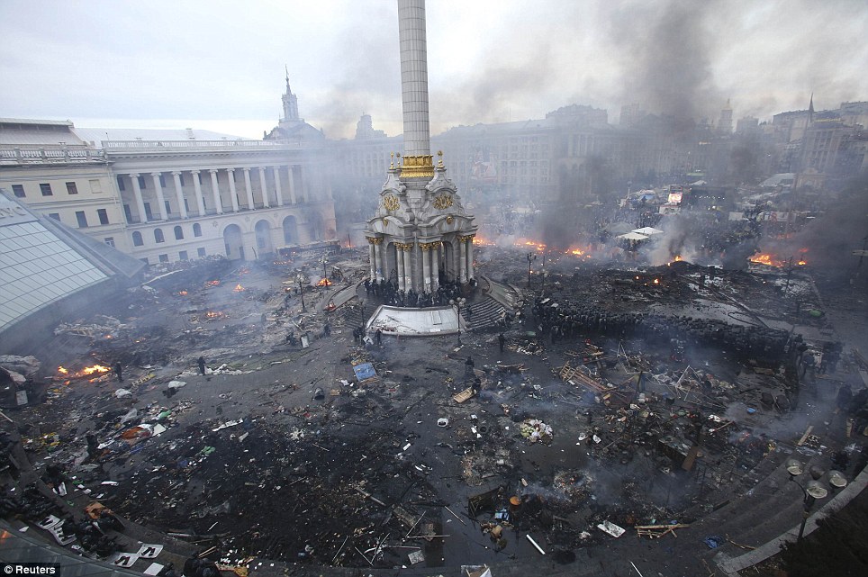 Click to enlarge Kiev maidan square