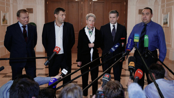 Click to enlarge Minsk Memorandum meeting