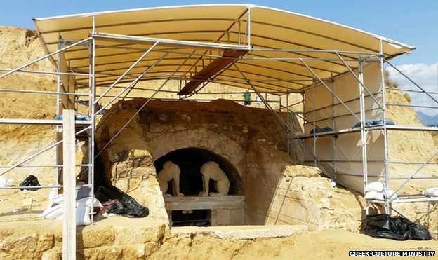 amphipolis tomb