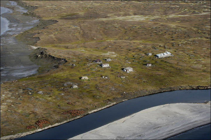 Click to enlarge Bolshoy Lyakhovsky island_1