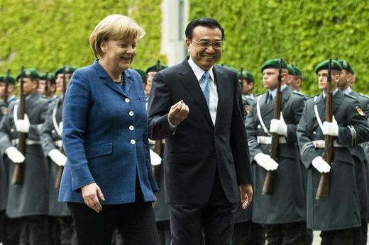 Premier Li Keqiang and Angela Merkel