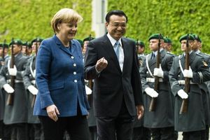 Premier Li Keqiang and Angela Merkel