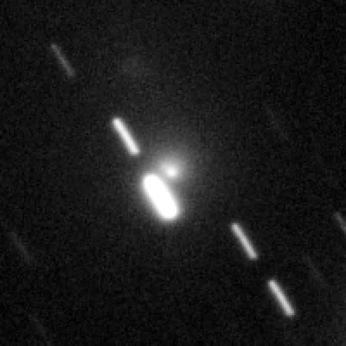 Click to enlarge Comet C/2011 J2 Linear_1