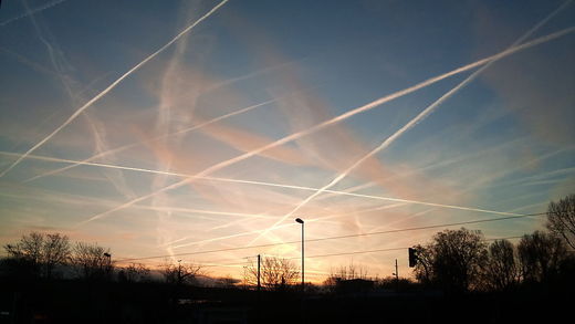 Cosmic COINTELPRO: Baiting chemtrails conspiracy theorists with straw men