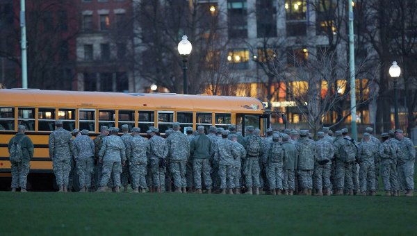 National Guard troops