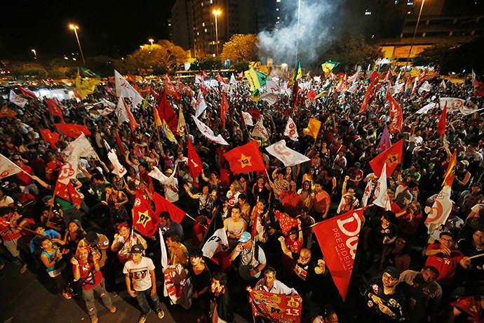 Click to enlarge Dilma Supporters