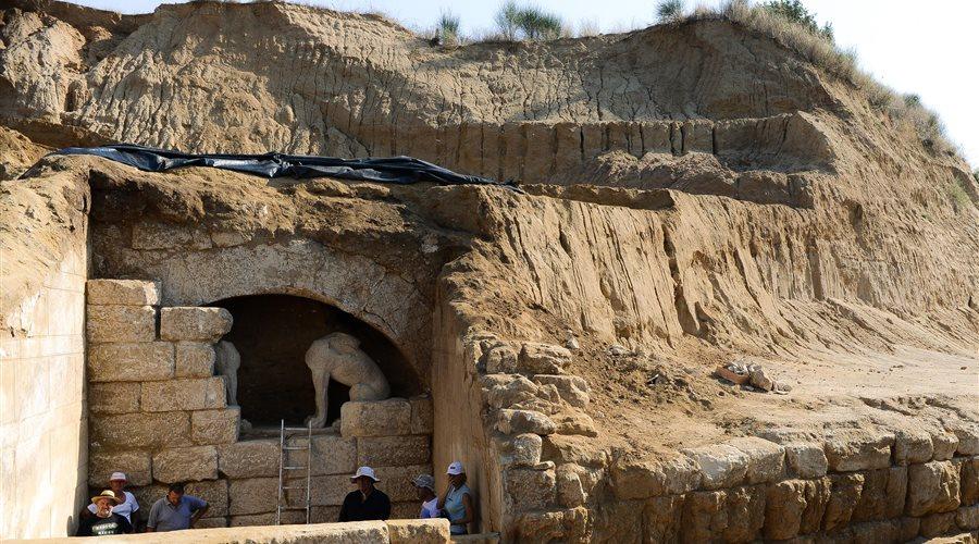Amphipolis tomb