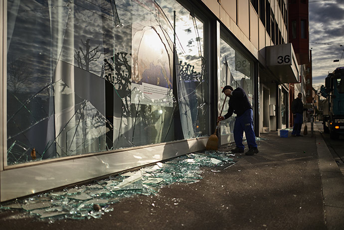 Click to enlarge Zurich riot cleanup