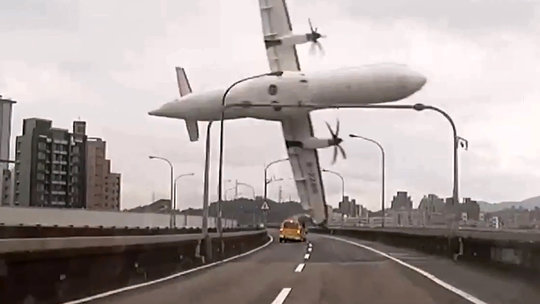 plane crash taipei