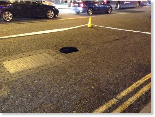 Sinkhole opens up in the middle of Dublin's Dame Street -- Earth ...