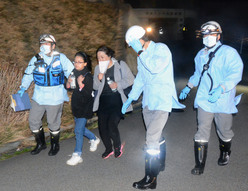 Train makes emergency stop in undersea Seikan Tunnel