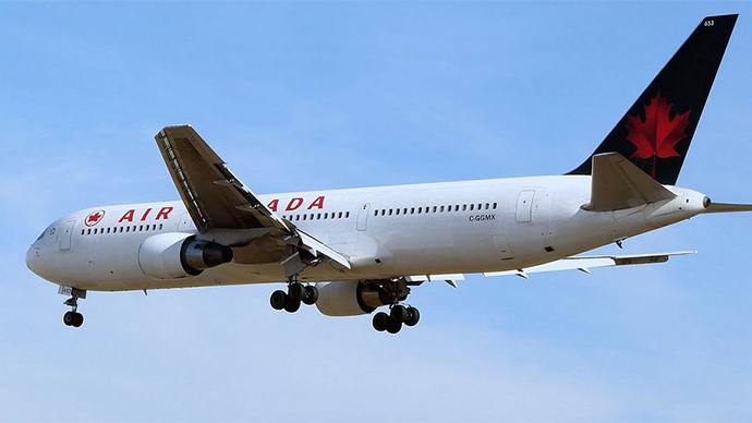Air Canada plane